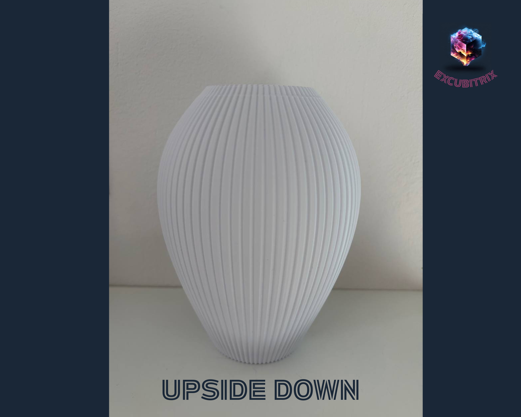 Gerippte Vase - 16,3cm lang - 12,2cm breit